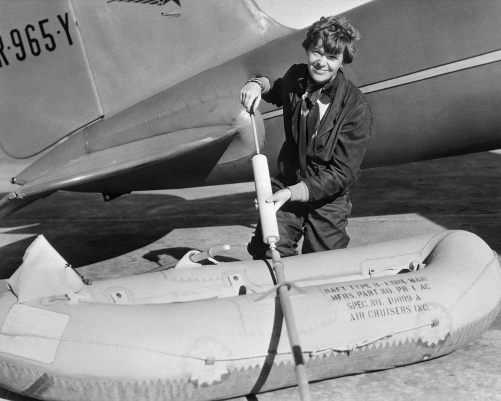 Amelia Earhart Mystery Bones Discovered On An Island Are Hers 