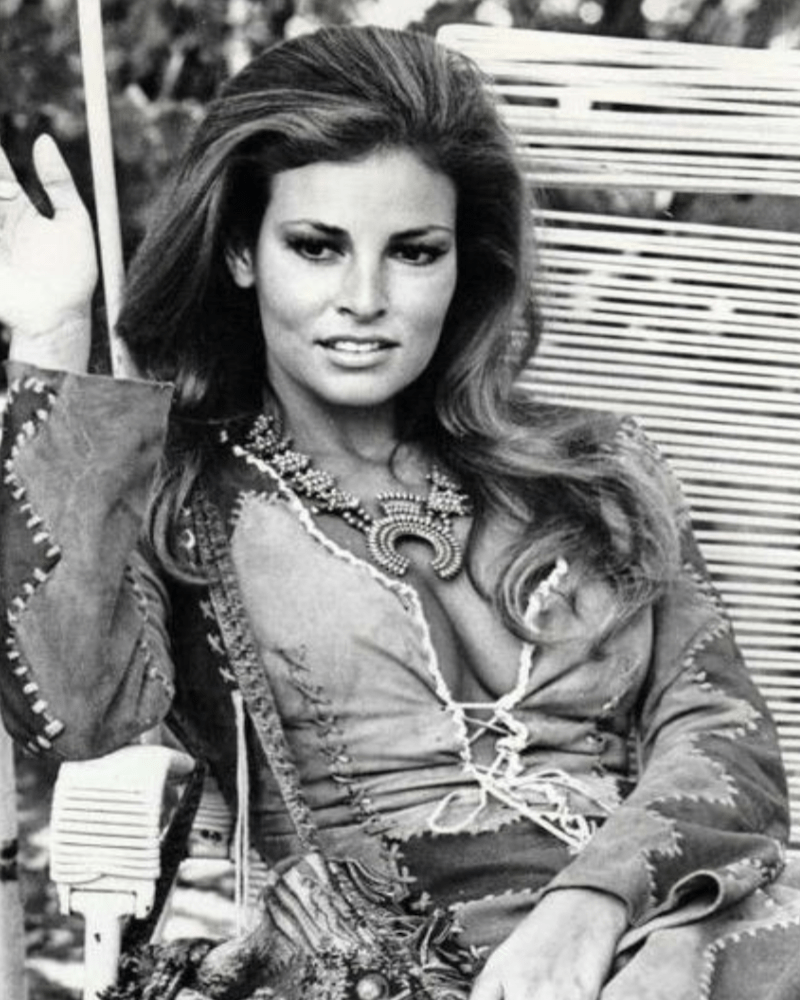 A Look Into Raquel Welch’s Life Through Rare Vintage Photos