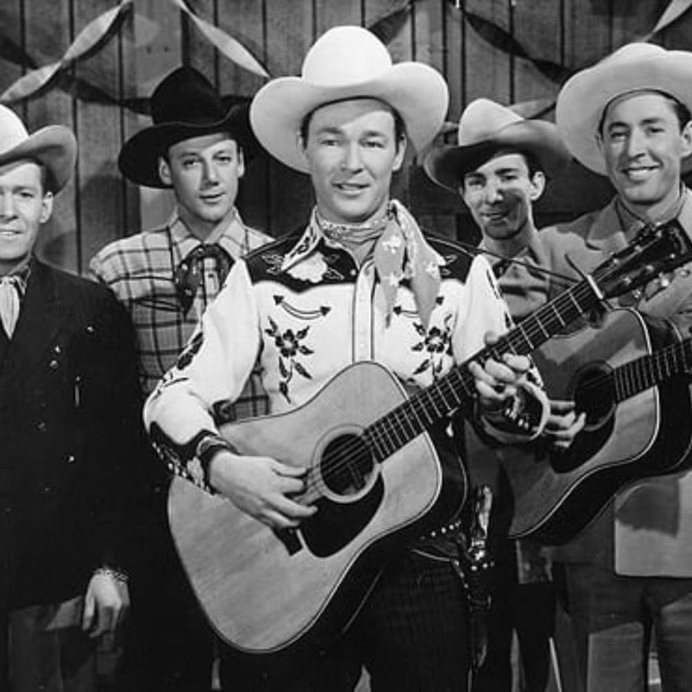 Roy Rogers’ Life Through Rare Vintage Photos (2022)