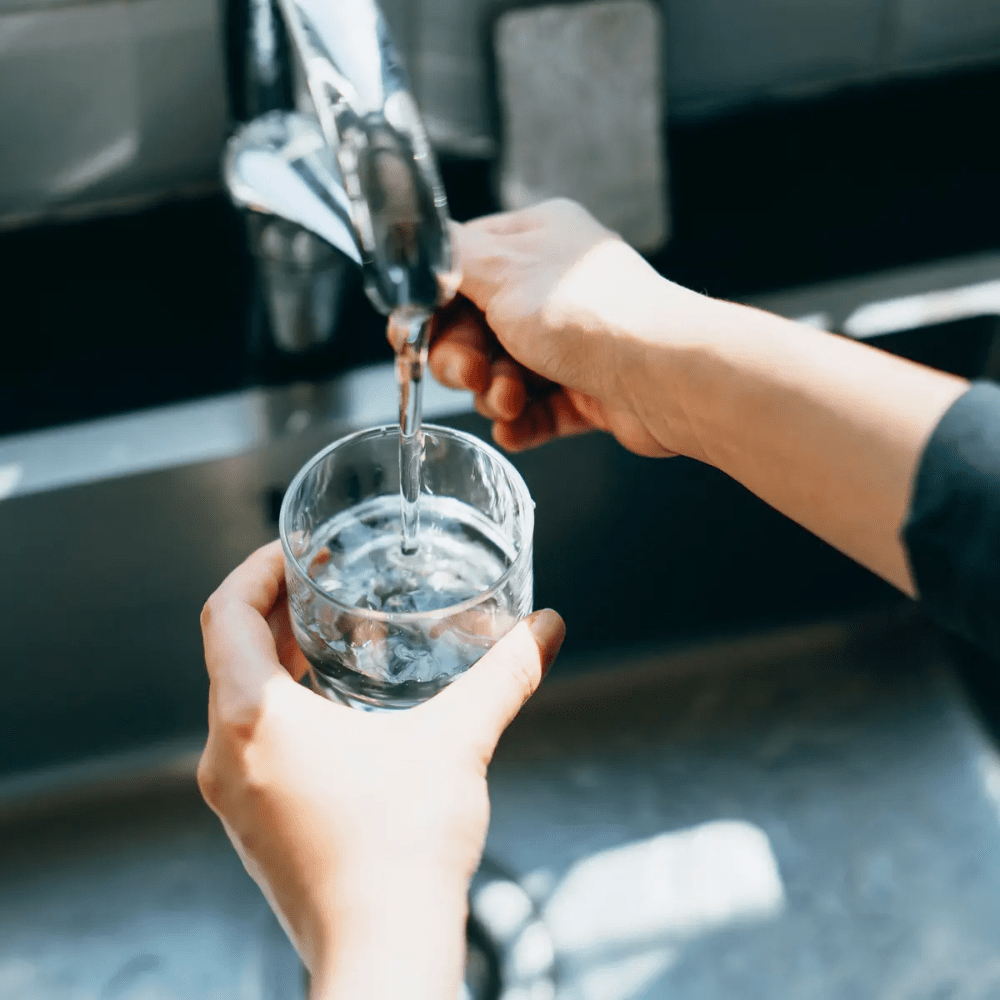 You May Not Actually Need To Drink Two Liters Of Water A Day Suggest 